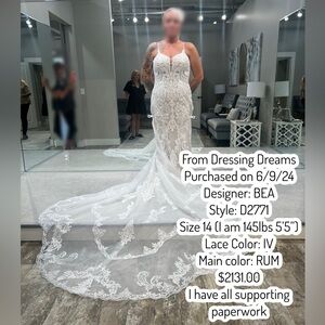 Gorgeous brand new never worn wedding gown